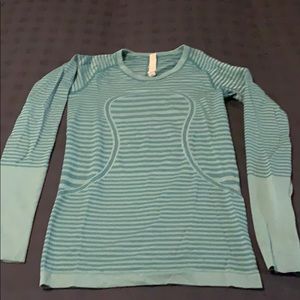 Teal size 6 Lululemon long sleeve top